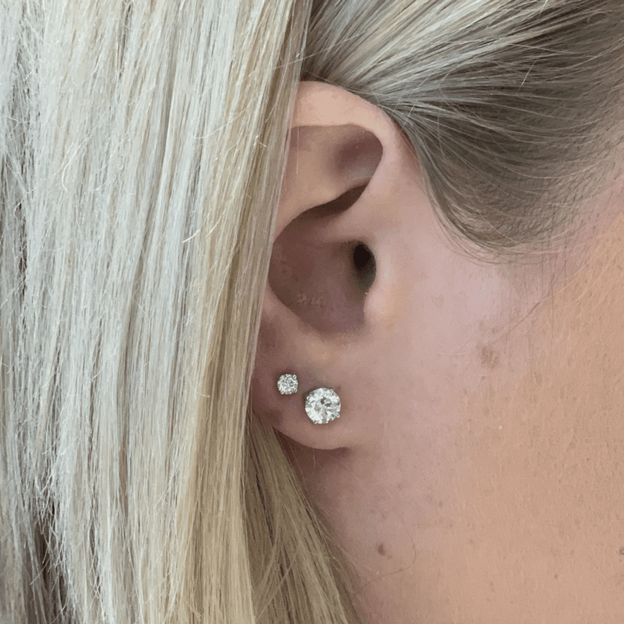 18ct White Gold And Round Brilliant Cut Diamond Stud Earrings