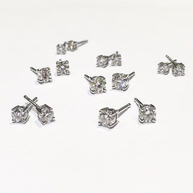 18ct White Gold And Round Brilliant Cut Diamond Stud Earrings