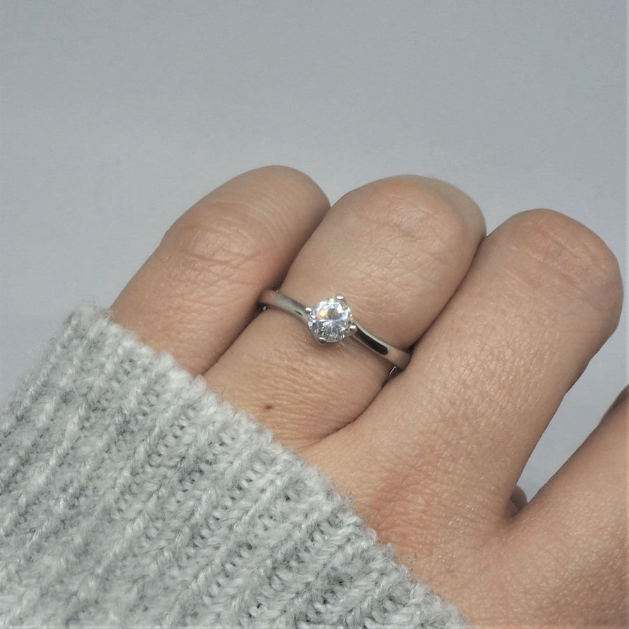Solitaire Twist Engagement Ring