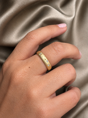 Starry Night Ring – 9ct Yellow Gold & Diamond