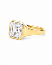 18ct Yellwo Gold 5.00ct Asscher Cut Chunky Bezel Set Solitaire