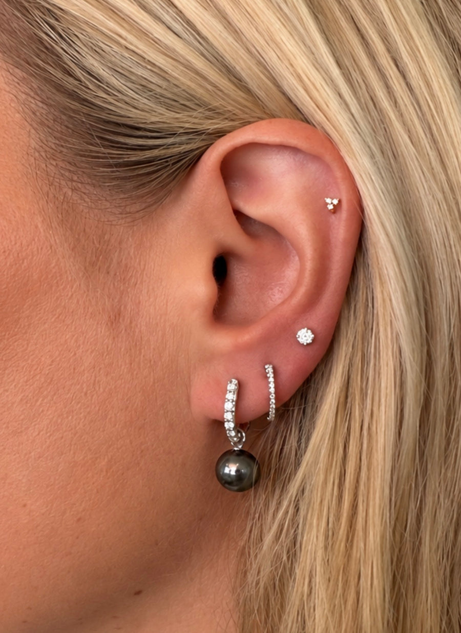 18ct White Gold Tiny Diamond Studs