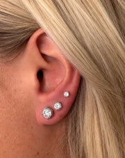 18ct White Gold Tiny Diamond Studs